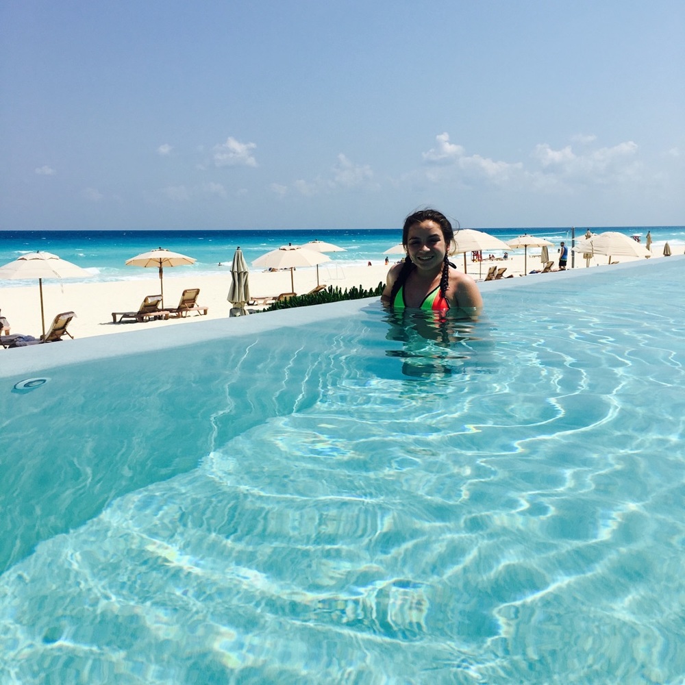 Meet your Posher, Ellie